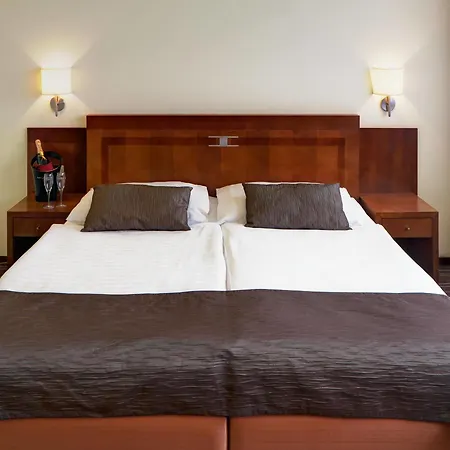 מלון Luxury Family Bila Labut 4*