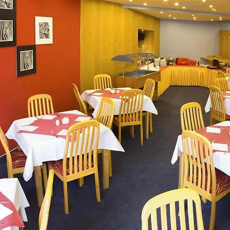 Luxury Family Bila Labut 4* Prague