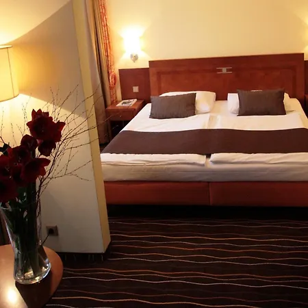 Luxury Family Bila Labut Hotel