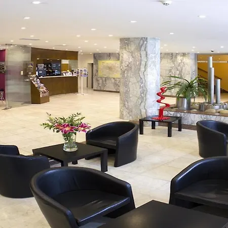 Luxury Family Bila Labut 酒店