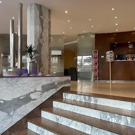 酒店 Luxury Family Bila Labut 4*