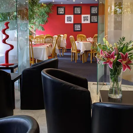 Luxury Family Bila Labut 酒店 4*