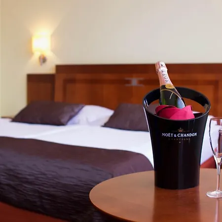 فندق Luxury Family Bila Labut 4*